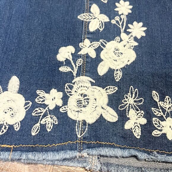 CHELSEA & VIOLET Bell Bottom Jeans Womens Size 33 High Rise Embroidered Stretch - Picture 9 of 16